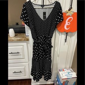 Torrid new black n white polka dot dress size 2